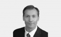 Dr. Wolfgang Kneer